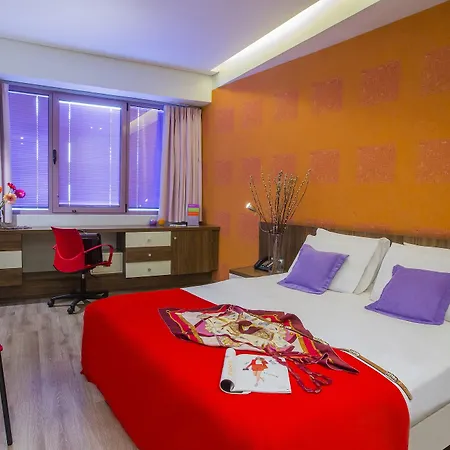 Novus 4* Atenas